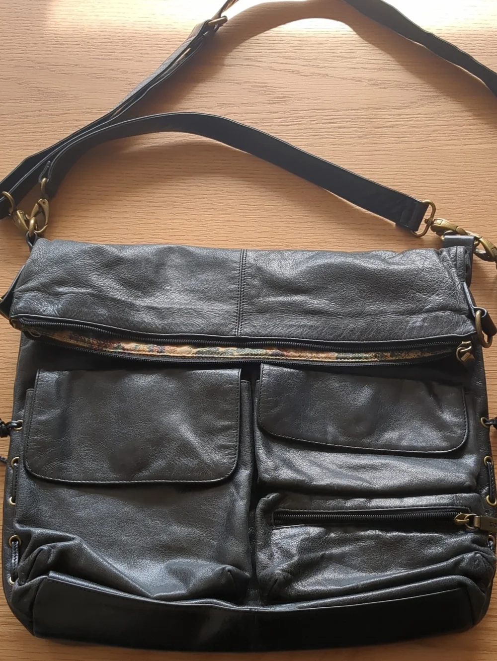 🚨FINAL PRICE🚨 Hobo International Explorer Leather Slouch Convertible Crossbody - Picture 3 of 16